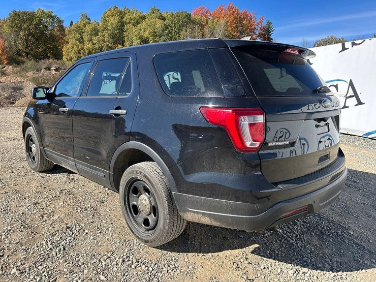 2019-ford-explorer-image-3