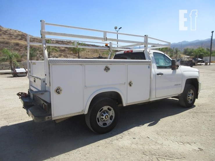 2015-chevrolet-2500hd-image-3