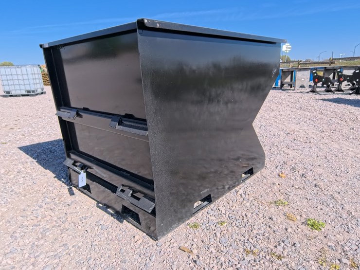 #3032-•-new-2-yard-skid-steer-trash-hopper-image-2