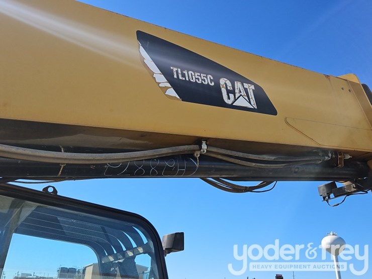 2014-caterpillar-tl1055c-image-29