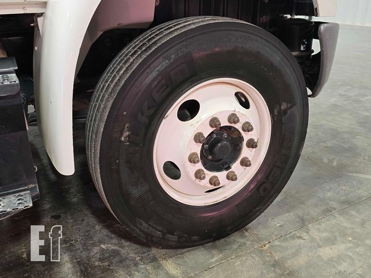 2018-international-durastar-4300-image-21