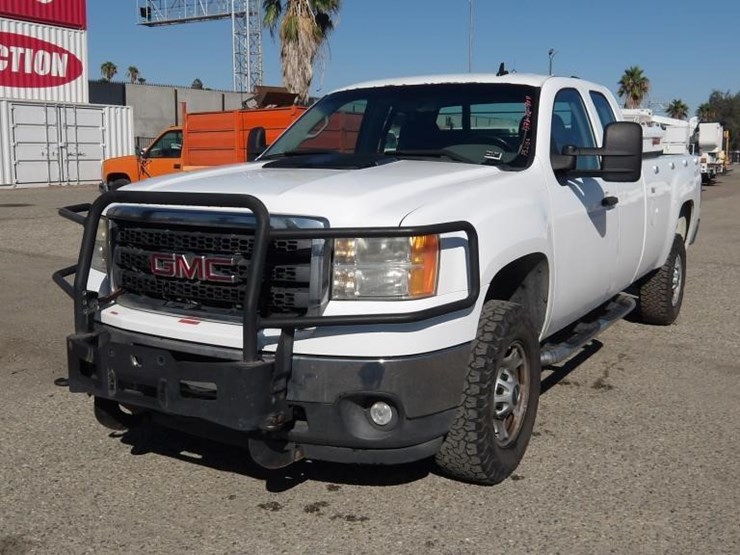 2012-gmc-sierra-2500-image-1