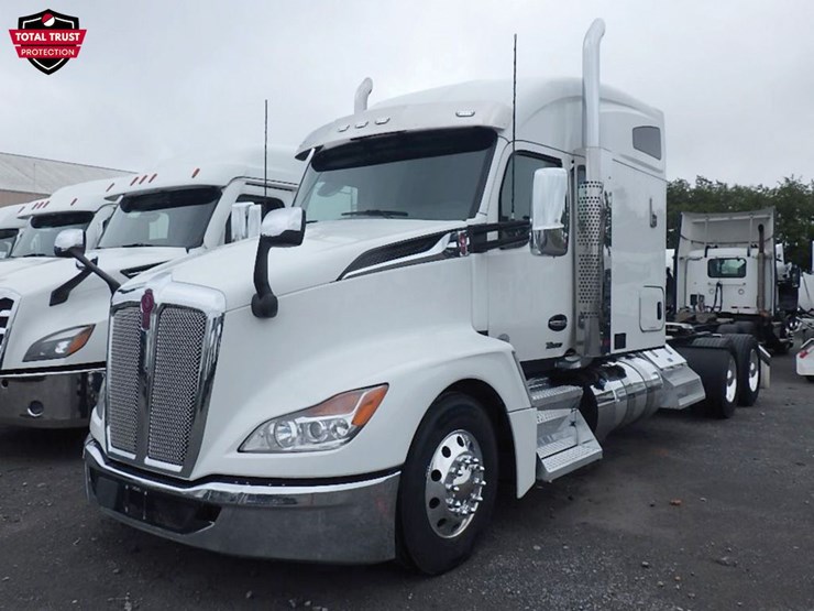 2024-kenworth-t680-image-1