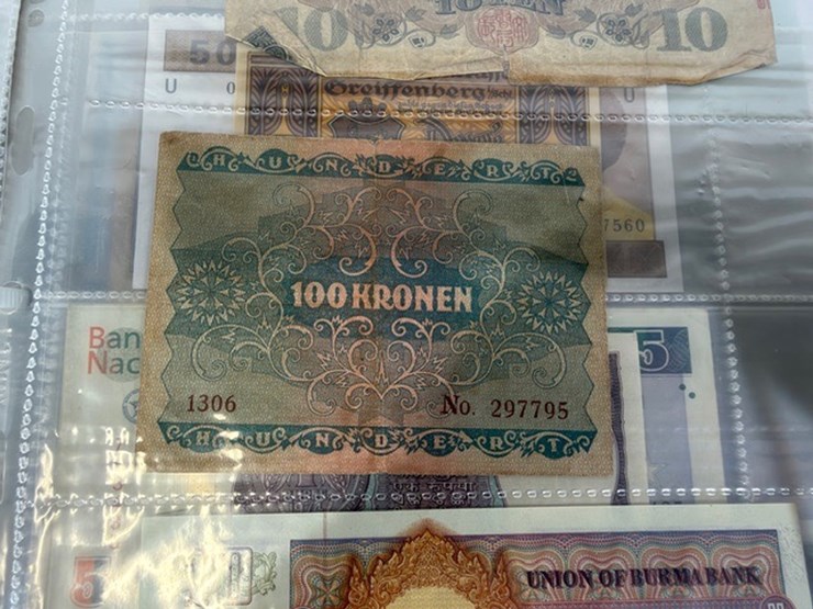 #40311-•-foreign-currency-bank-notes-image-90