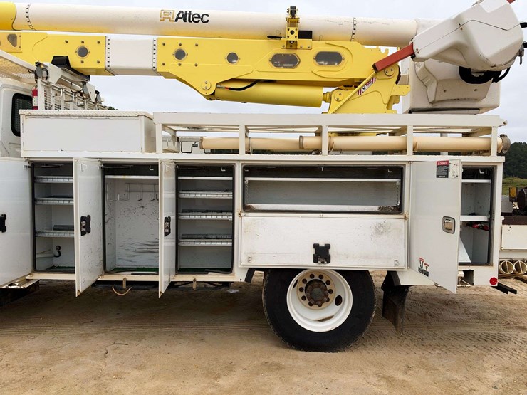 2017-international-durastar-4400-image-14