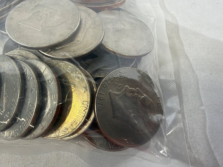 #40134-•-(50)-1776-1976-bicentennial-dollar-coins-image-4