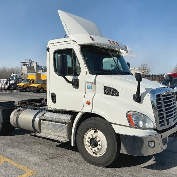2019 FREIGHTLINER CASCADIA 113