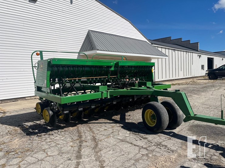 1996-john-deere-750-image-2