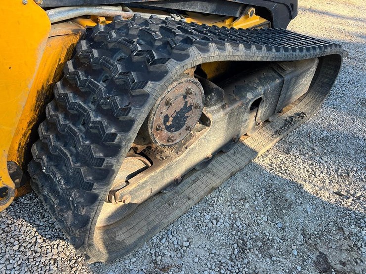 2019-jcb-270t-image-13