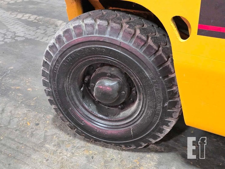 caterpillar-forklift-3681-image-24