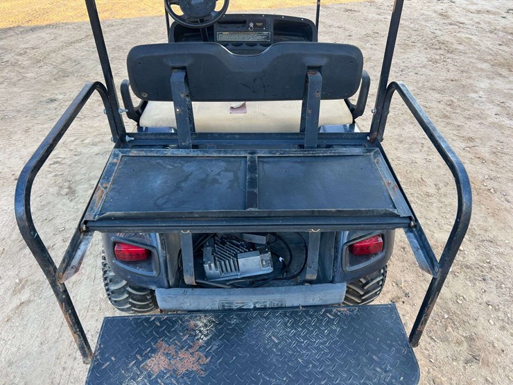 e-z-go-txt-electric-golf-cart-custom-lifted-image-15