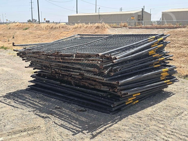 qty.-(51)-mesh-wire-with-tubular-frame fencing-pan-image-1