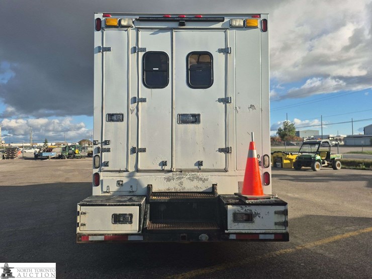 2009-international-durastar-4300-image-6