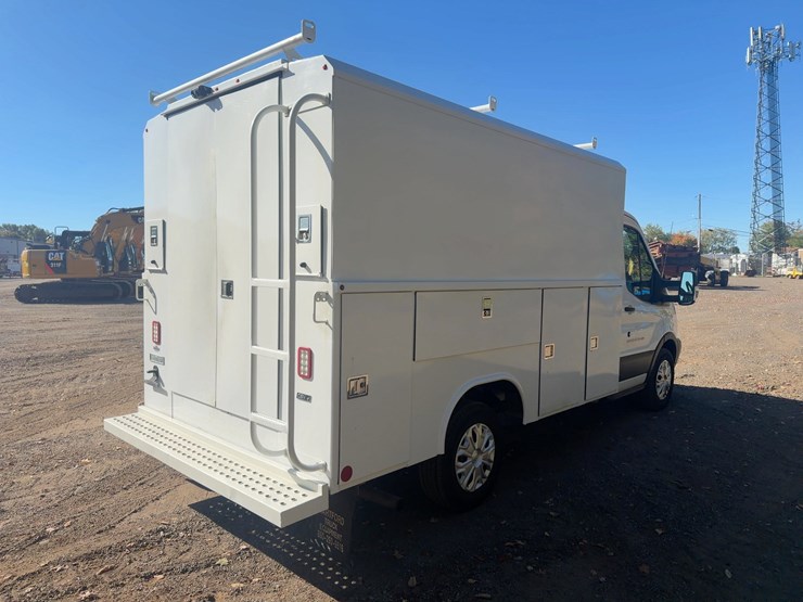 2019-utility-van-image-5