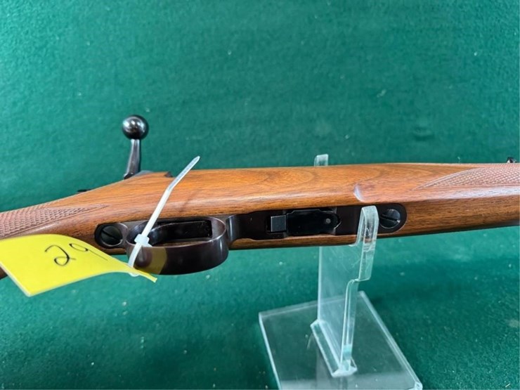 kimber-mdl.82-22lr-rifle-image-14
