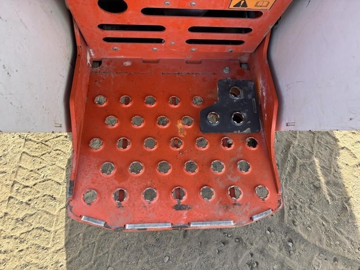 2019-bobcat-mt85-image-23