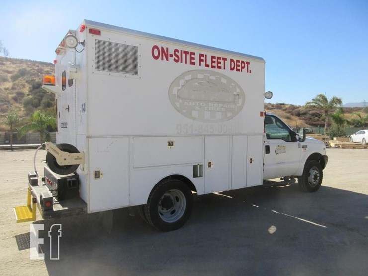 2003-ford-f550-image-3