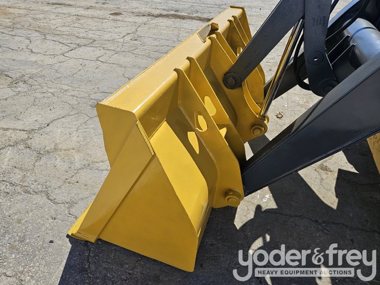 2013-deere-310k-image-14