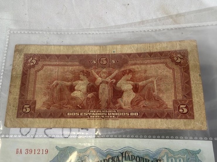 #40310-•-foreign-currency-bank-notes-image-6