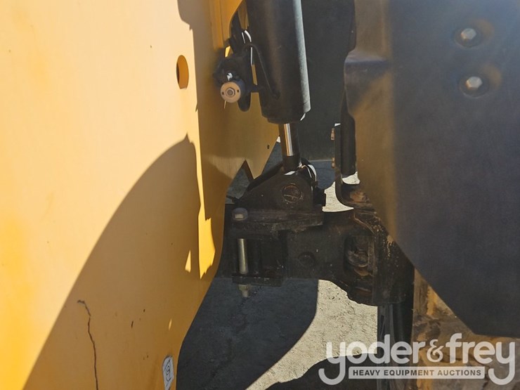 2019-jcb-510-56-image-28