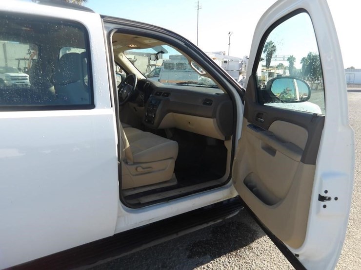 2014-chevrolet-tahoe-image-9