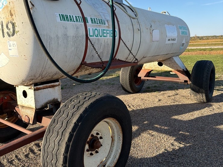 11-15-1450-gallon-nh3-tank,-15r--22.5-tires-image-10