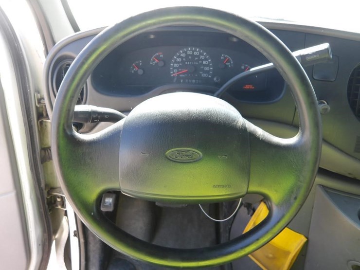1998-ford-e250-image-15
