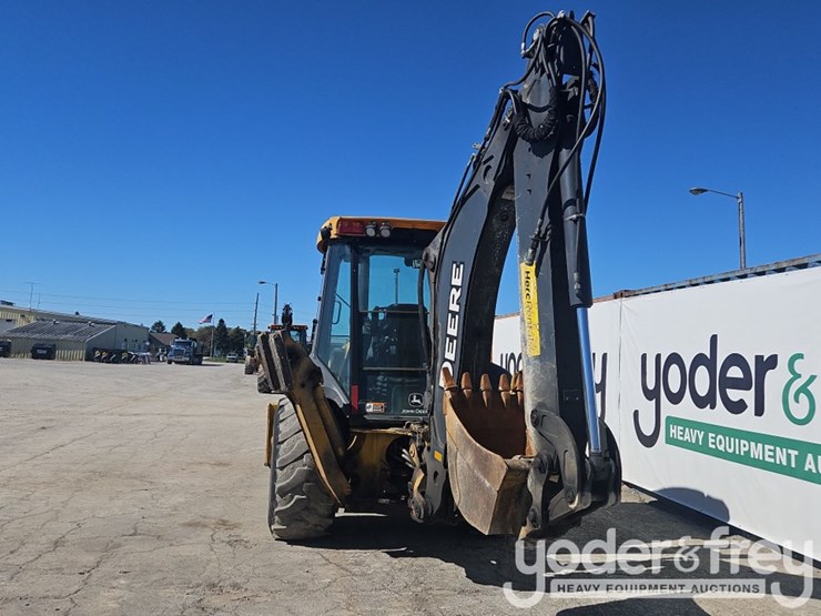 2018-deere-410l-image-5