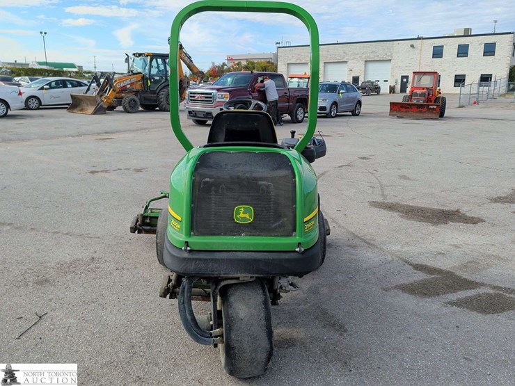 2015-john-deere-2500-image-6