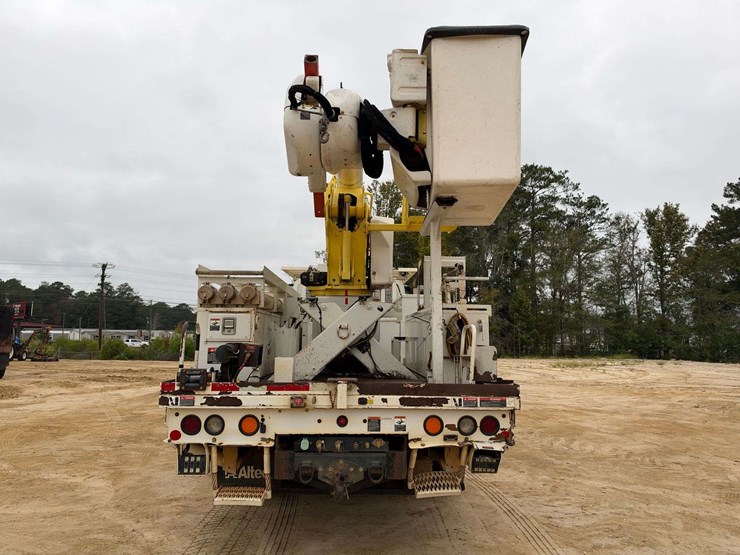 2017-international-durastar-4400-image-6