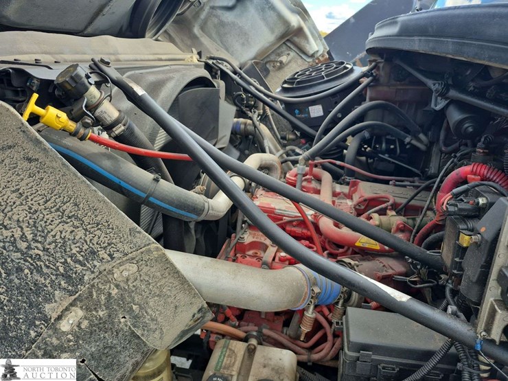 2019-freightliner-108sd-image-9