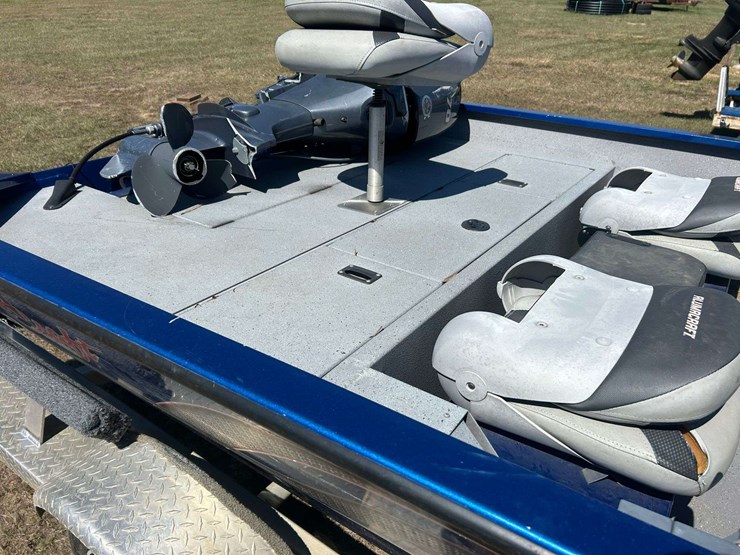 2015-aluma-craft-pro-175-aluminum-bass-boat-w/70-hp-yamaha-outboard-&-trailer-image-28