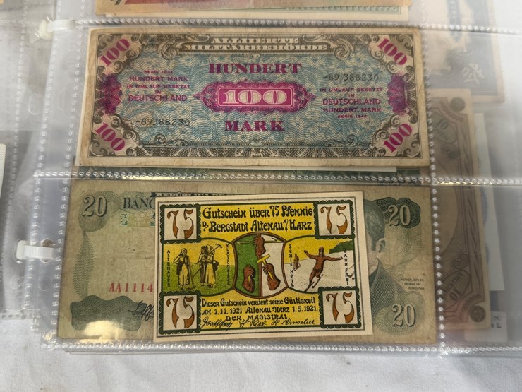 #40307-•-foreign-currency-bank-notes-image-8