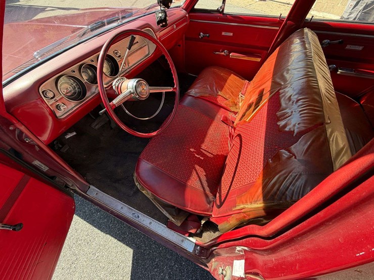1965-chevrolet-chevelle-300-deluxe-4-door-sedan-(33,434-miles)-image-8