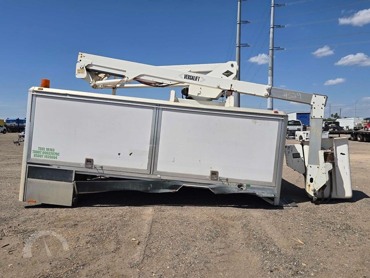 versalift-sst40ne-01-image-5