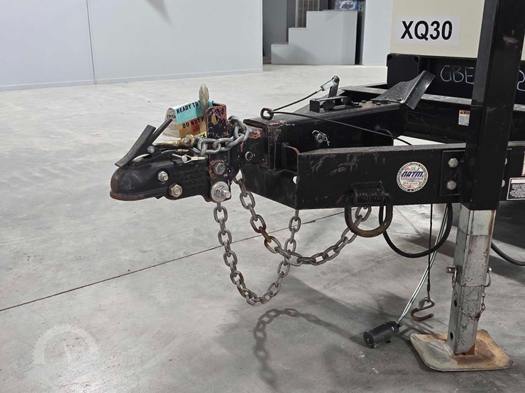 2015-caterpillar-xq30-image-13