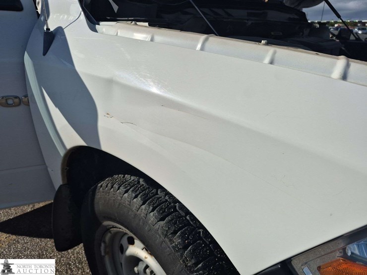 2011-dodge-1500-image-30