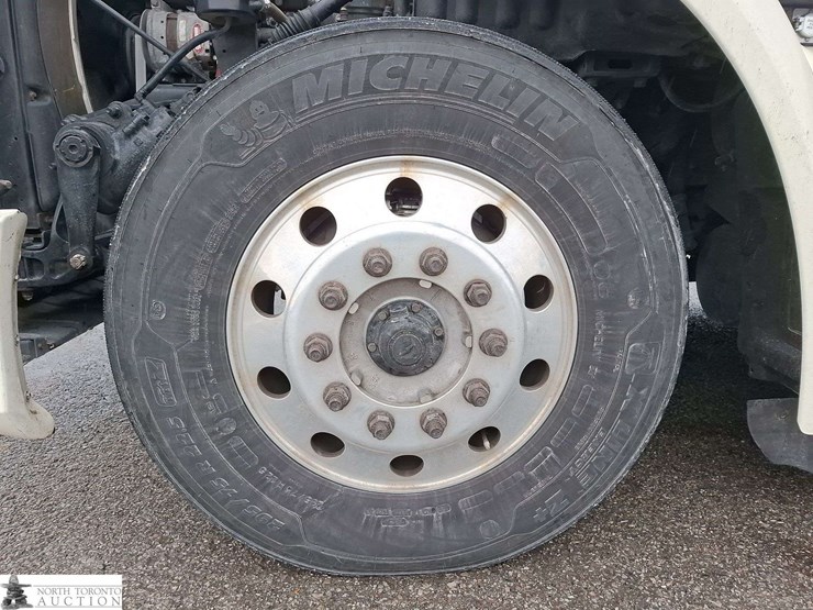 2020-peterbilt-579-image-19