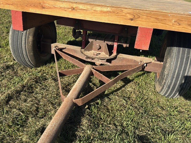 15-1.-hay-trailer-image-10