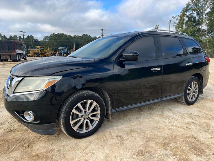 2016-nissan-pathfinder-image-1