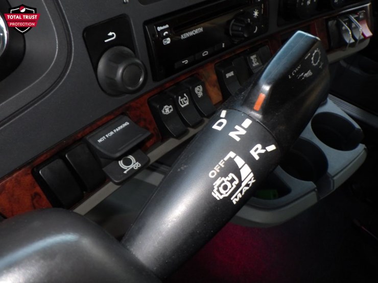 2022-kenworth-t680-image-16