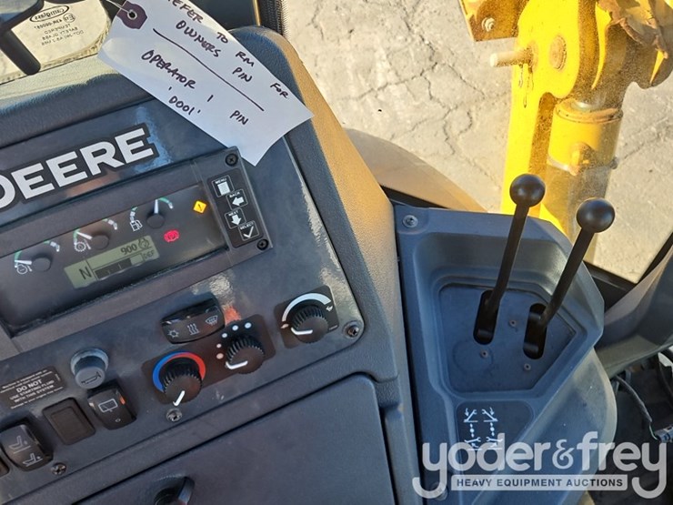 2018-deere-410l-image-45