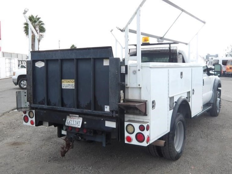 2011-ford-f550-image-3