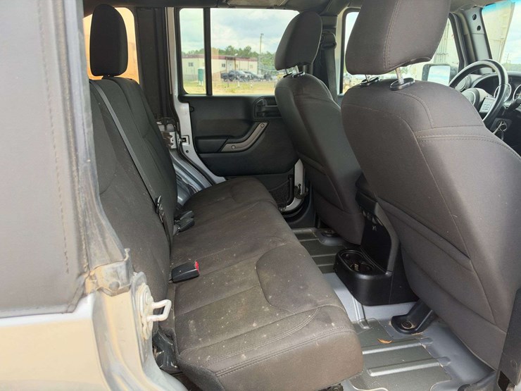2016-jeep-wrangler-image-16