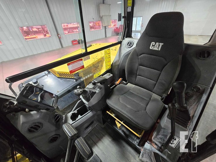 2021-caterpillar-306cr-image-18