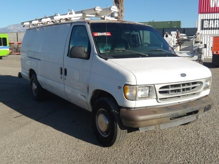 2002-ford-e350-image-3