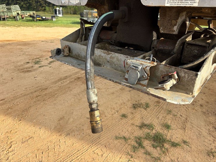 2007-axle-dump-trailer-image-7
