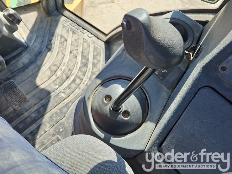 2018-deere-410l-image-41