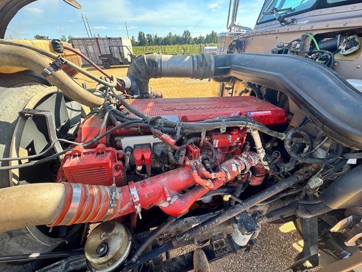 2008-peterbilt-389-image-12