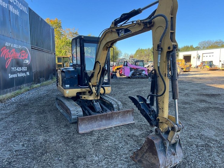 caterpillar-303.5-image-9